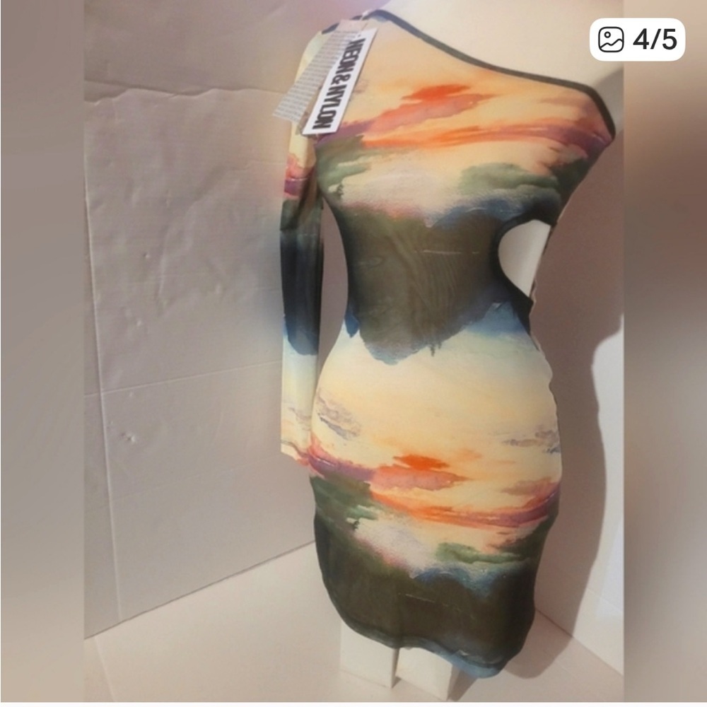 New ONLY Multicolor One Shoulder soft Dress with side hole size small - Picture 4 of 5